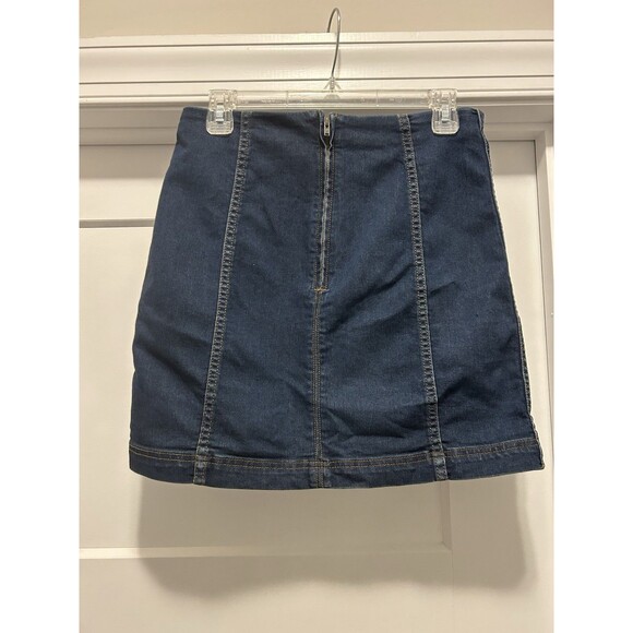 Free People Denim Skirt Size Large Blue Mini Straight Boho Jean Stretchy Zip - Picture 4 of 6